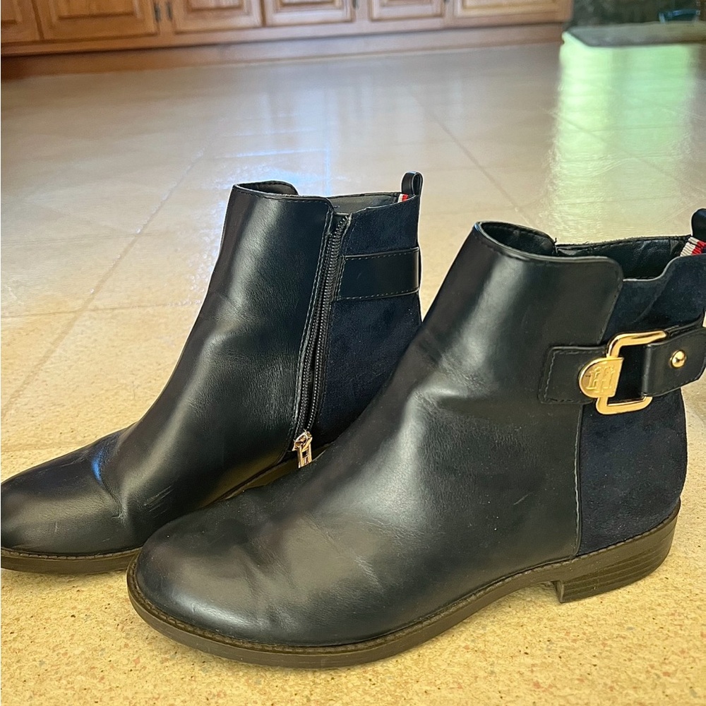 Tommy Hilfiger Navy Blue Leather Ankle Booties
